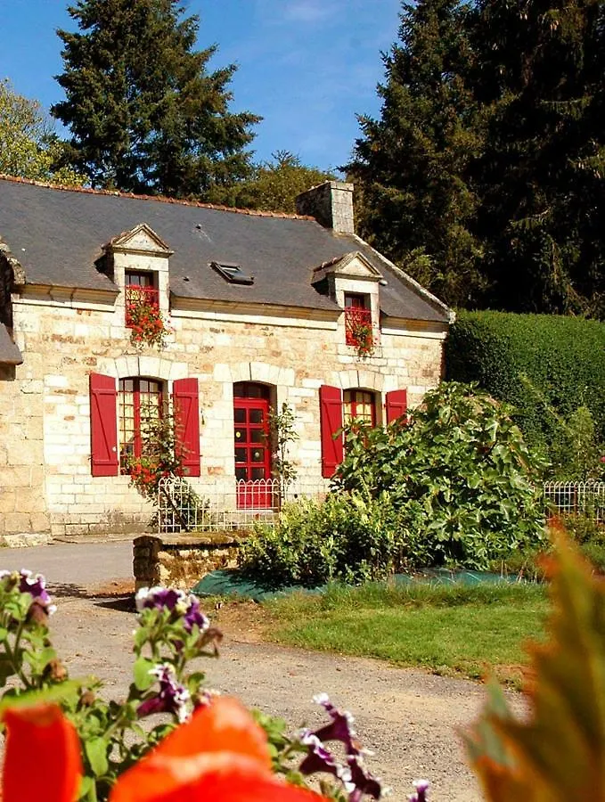 Les Chaumieres De Kerhouiden Hotel Baud 0*,